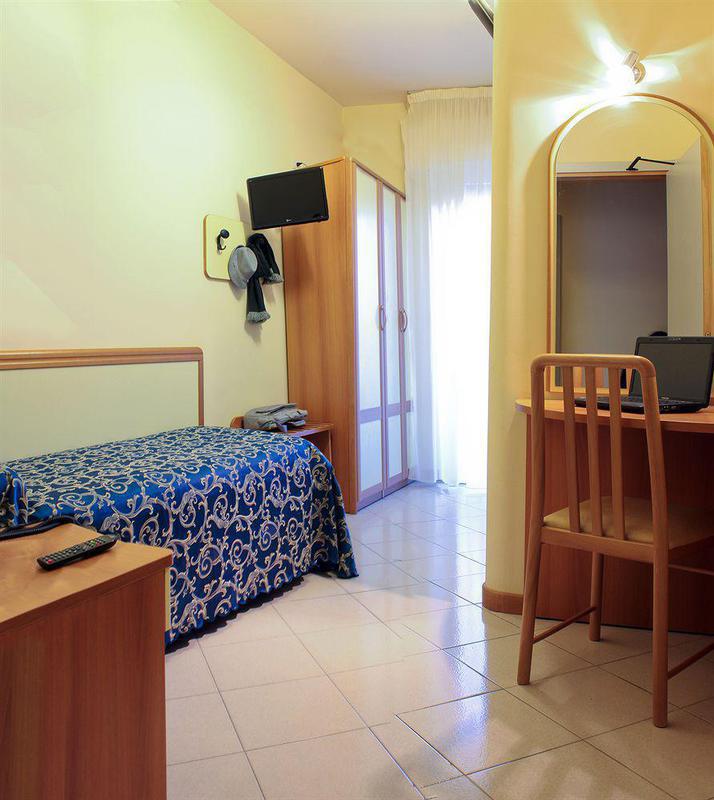Hotel Aldebaran Rimini Eksteriør billede
